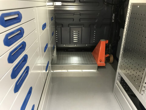 Zevim vehicle racking system Mercedes Vito L2H1.